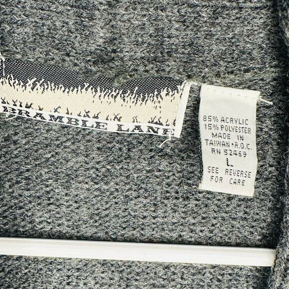 Bramble Lane Gray Acrylic Sleeveless Button Front Striped Sweater Vest Size L - Picture 3 of 7